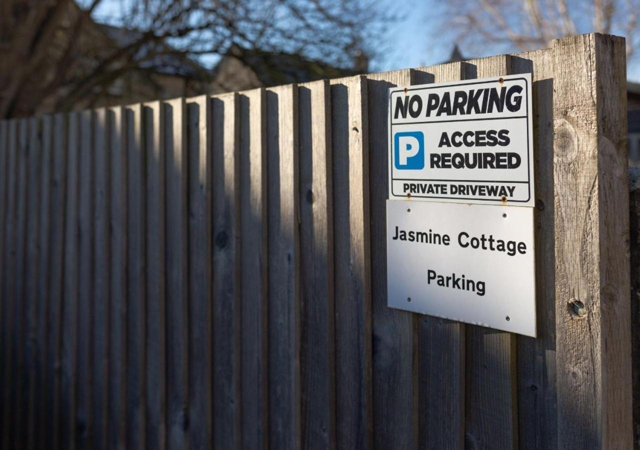 Jasmine Cottage - 2 Bedroom In Heart Of Bourton! Bagian luar foto